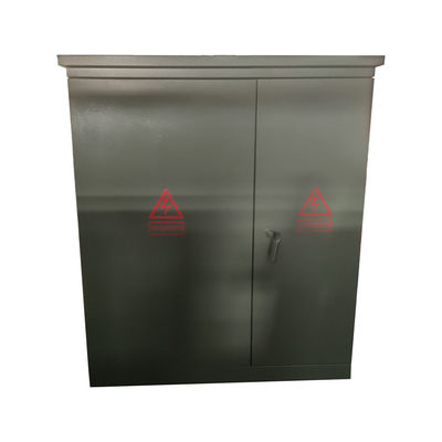 Transformador trifásico submerso em óleo, montado em uma almofada elétrica 12470v 300 Kva