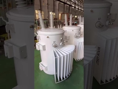 Transformador montado no poste